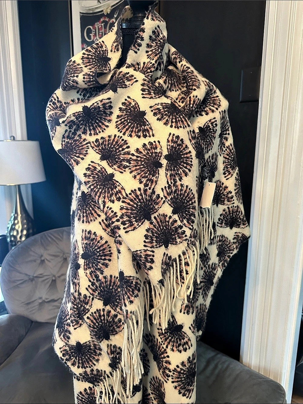 Roffe Patterned Wool Scarf in Cream & Black pink NWT